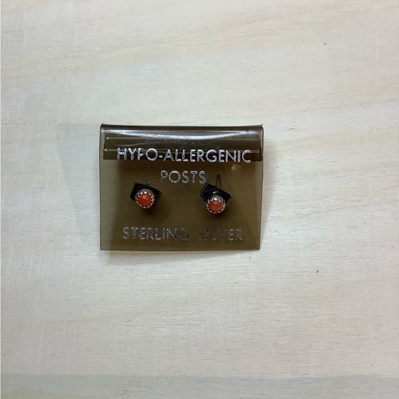 NEW Vintage sterling Silver mini earrings - Picture 2 of 7